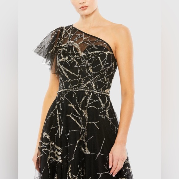 Mac Duggal Black and Silver One-Shoulder Dress - Picture 14 of 14